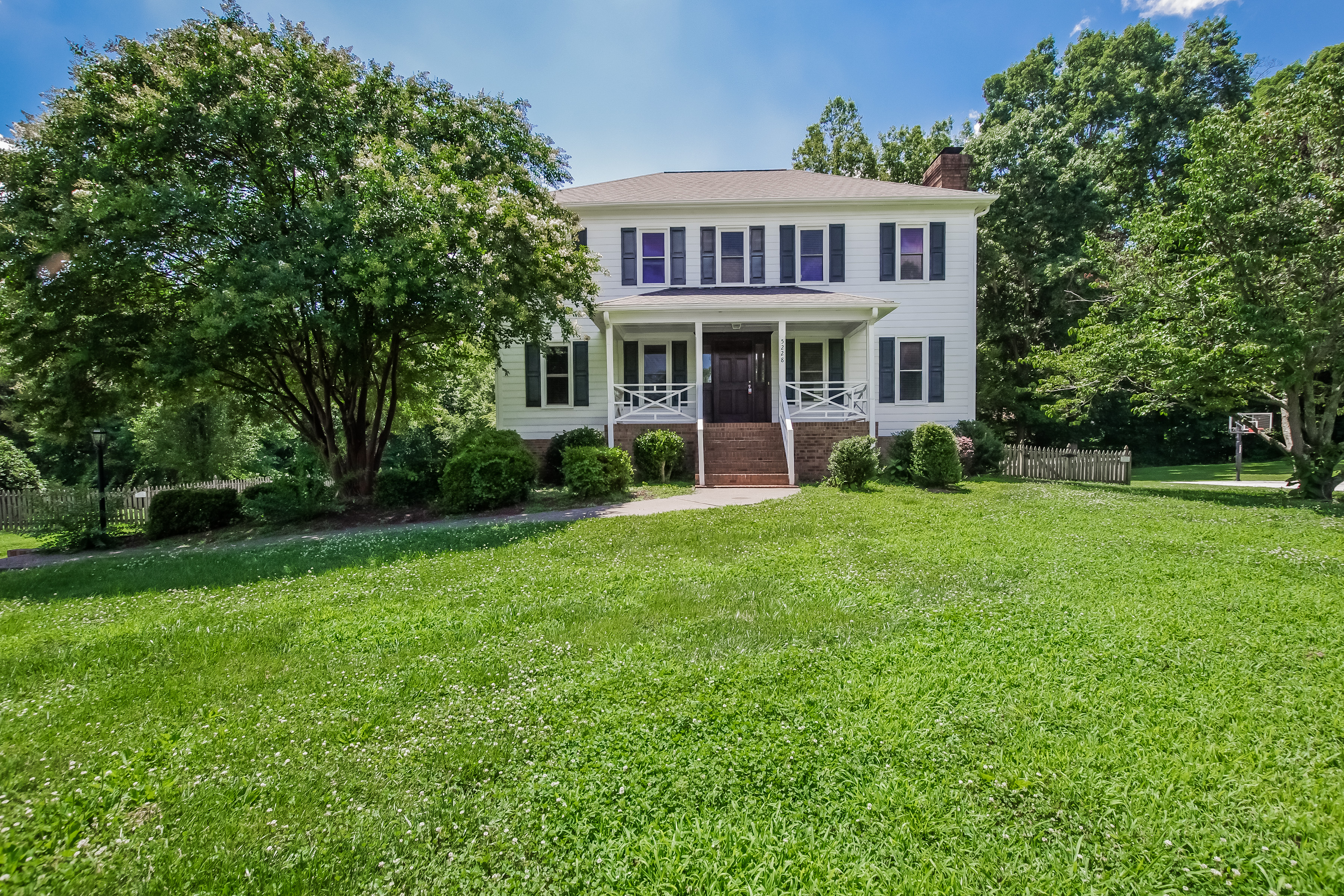 5228 Bridge Pointe Dr Clemmons, NC 27012